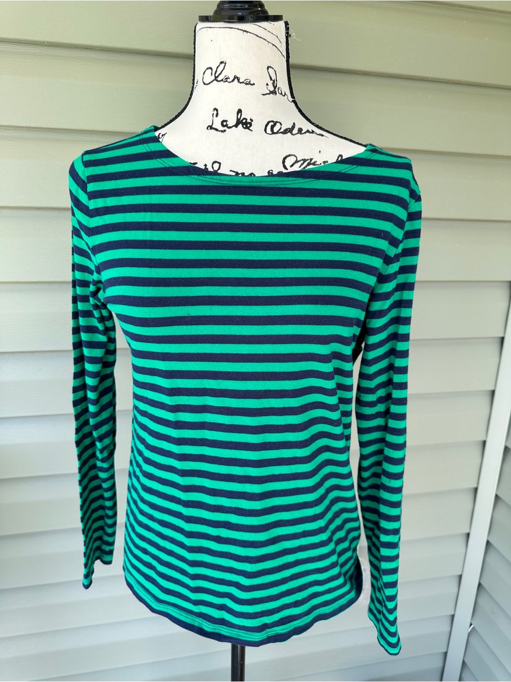 Amazon Striped Long-Sleeve Boatneck Top - Green & Navy size Medium great w scrub